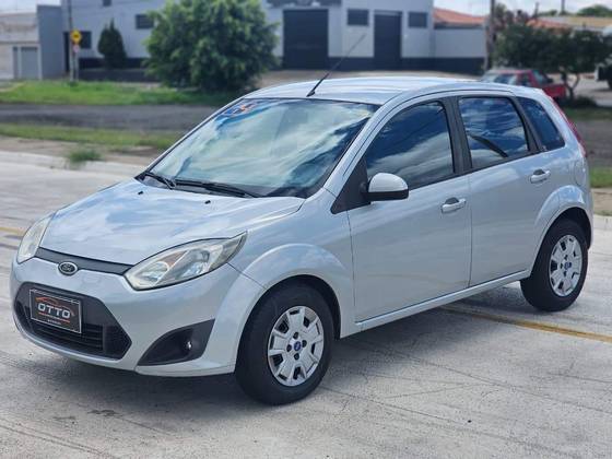 FORD FIESTA 1.0 ROCAM HATCH 8V FLEX 4P MANUAL FORD FIESTA 1.0 ROCAM HATCH 8V FLEX 4P MANUAL